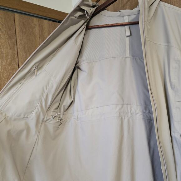 Lululemon Rain Rebel Jacket - Picture 8 of 12